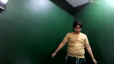 Snapshot of unlimitedfantasy chatting on November 16, 10:37 pm Thiago online show from November 16, 10:37 pm