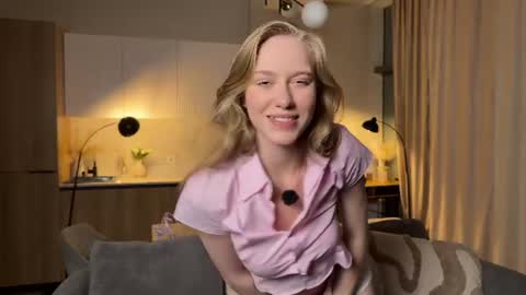 UnnaBella online show from June 9, 7:14 pm