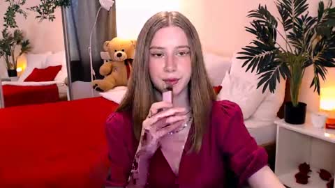 Snapshot of unreal_lady chatting on June 26, 1:48 pm unreal_lady online show from June 26, 1:48 pm