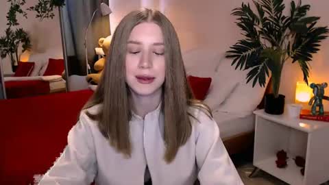 Snapshot of unreal_lady chatting on July 14, 11:05 am unreal_lady online show from July 14, 11:05 am
