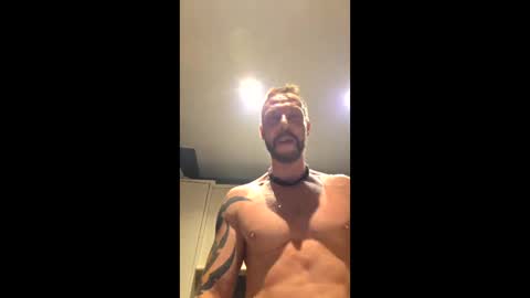 Snapshot of untamedwelshwildness952200 chatting on May 22, 10:48 pm WelshWolf online show from May 22, 10:48 pm