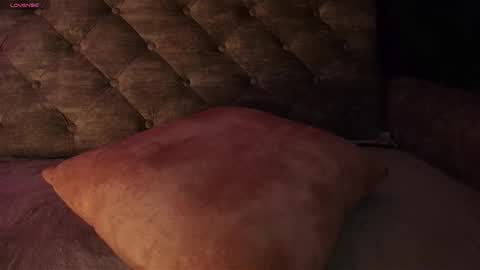 Snapshot of unu_nai chatting on October 12, 6:12 am new INSTA   online show from October 12, 6:12 am