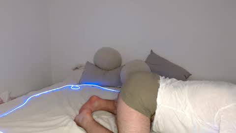 unveilx_ online show from April 12, 12:32 pm