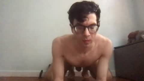Snapshot of upsetboy chatting on August 9, 8:58 pm deaf mute boy online show from August 9, 8:58 pm