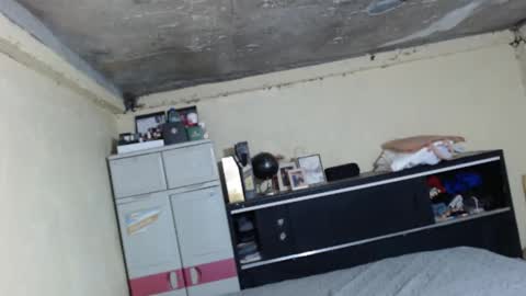 Snapshot of ur_asianversarap chatting on February 25, 12:15 pm asian versarap online show from February 25, 12:15 pm