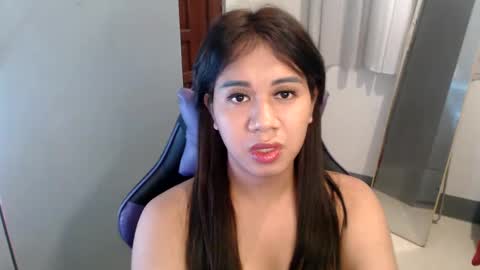 Vee online show from December 23, 8:11 am