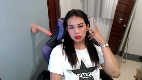 Vee online show from January 1, 5:44 pm