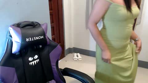 Vee online show from January 8, 3:29 am