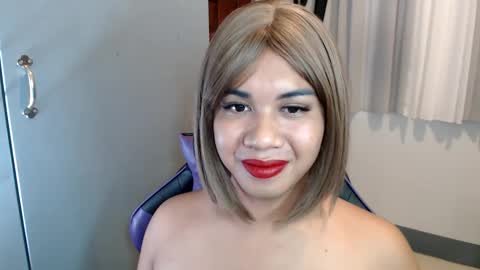 Vee online show from January 30, 9:04 pm