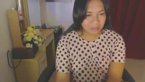 Vee online show from February 25, 2:05 pm