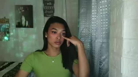 ur_dazzlingmorenaxx online show from January 8, 3:20 am