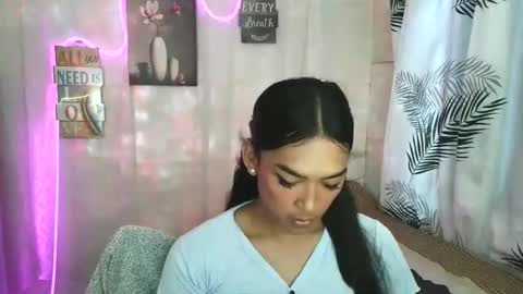 ur_dazzlingmorenaxx online show from April 20, 2:36 am