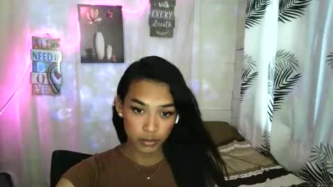 ur_dazzlingmorenaxx online show from June 10, 1:39 am