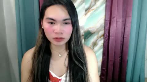 Snapshot of ur_innocent_girlx chatting on September 10, 2:17 pm QUEENSY online show from September 10, 2:17 pm