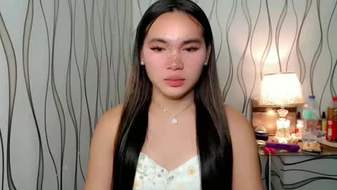 Snapshot of ur_innocent_girlx chatting on October 7, 4:15 pm QUEENSY online show from October 7, 4:15 pm