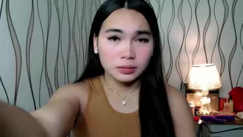 Snapshot of ur_innocent_girlx chatting on November 2, 8:11 pm QUEENSY online show from November 2, 8:11 pm