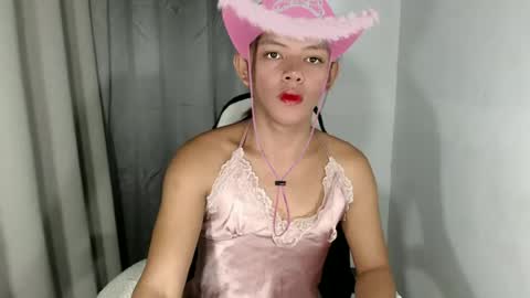 Snapshot of ur_lexie_fab chatting on June 24, 3:38 am ur_lexie_fab online show from June 24, 3:38 am