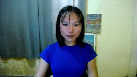 Snapshot of ur_miss_xoxo chatting on August 2, 4:22 am ur_miss_xoxo online show from August 2, 4:22 am