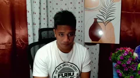 Snapshot of ur_pinoydave chatting on December 15, 11:45 am Dave online show from December 15, 11:45 am