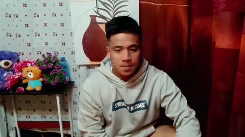 Snapshot of ur_pinoydave chatting on January 6, 12:24 pm Dave online show from January 6, 12:24 pm