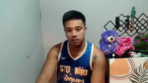 Snapshot of ur_pinoydave chatting on January 26, 12:01 pm Dave online show from January 26, 12:01 pm