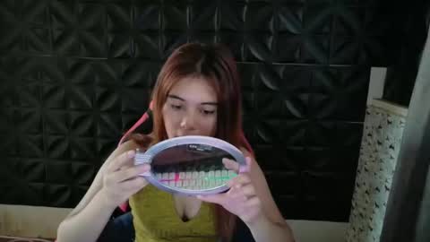 Snapshot of ur_prettyangel chatting on April 24, 12:57 am ur_prettyangel online show from April 24, 12:57 am