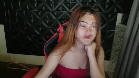 Snapshot of ur_prettyangel chatting on April 29, 12:42 pm ur_prettyangel online show from April 29, 12:42 pm