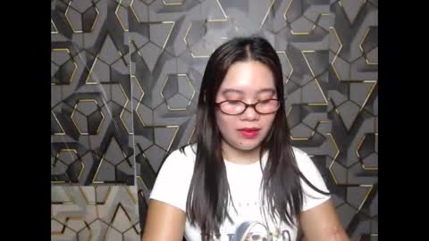 ur_prettychelsie18 online show from June 4, 11:27 am