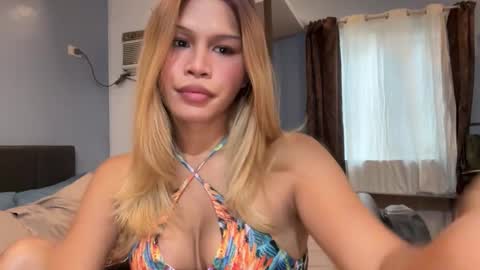 BARBIE- DONT FORGET TO FOLLOW ME AND GIVE ME THUMBS UP online show from November 7, 9:09 am