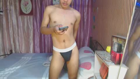 ur_shan21 online show from December 4, 5:21 pm