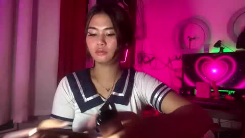 HelloIm  Girly online show from April 24, 12:24 am