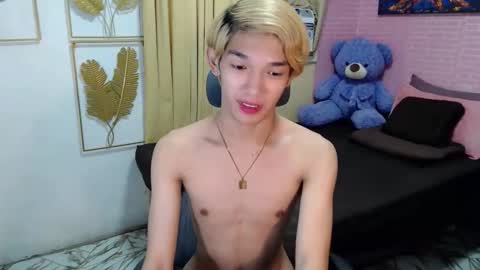 urasian_john20 online show from May 19, 8:42 am