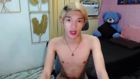 urasian_john20 online show from May 20, 6:08 am