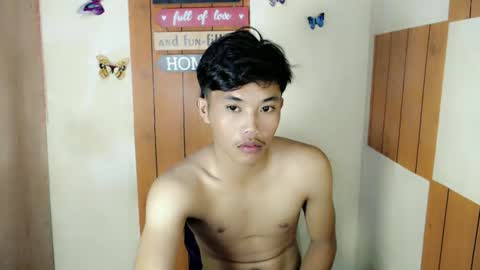 Snapshot of urasian_jomarie chatting on September 12, 1:22 pm urasian_jomarie online show from September 12, 1:22 pm