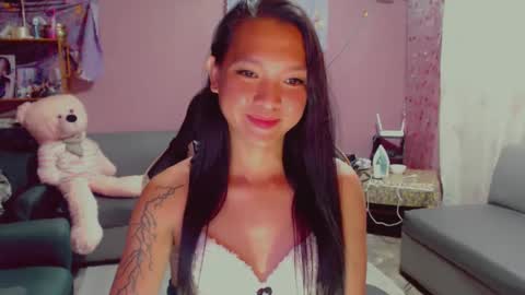 NEWRA  ALLISON online show from February 8, 3:31 pm