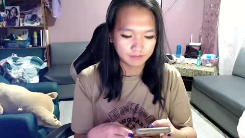 NEWRA  ALLISON online show from March 8, 8:03 pm