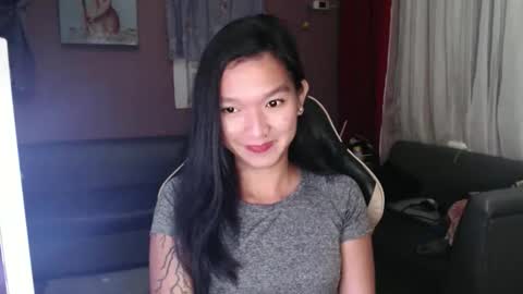 NEWRA  ALLISON online show from October 19, 8:53 pm