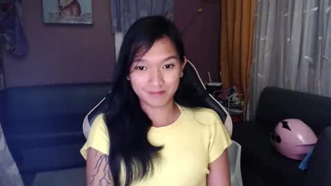 NEWRA  ALLISON online show from November 13, 5:23 pm