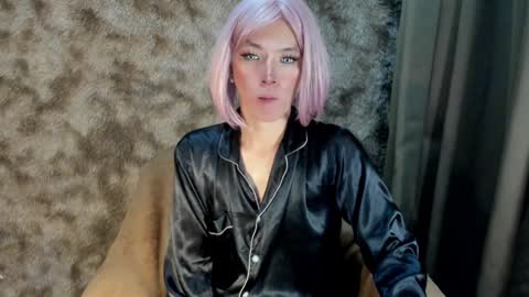 yana online show from February 7, 10:08 am