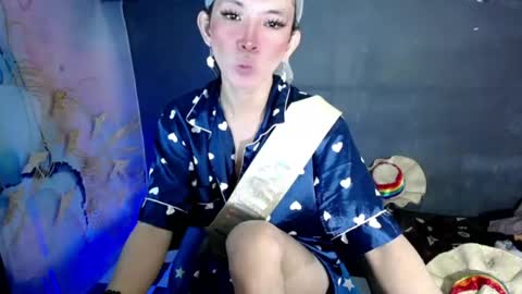 yana online show from May 17, 9:17 am