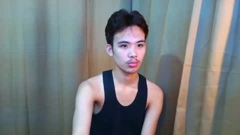 Snapshot of urasiancumboix2 chatting on May 30, 3:31 pm urasiancumboix2 online show from May 30, 3:31 pm