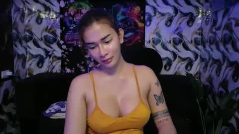 Snapshot of urasiandreamgirlxxx chatting on March 7, 5:37 am jess online show from March 7, 5:37 am