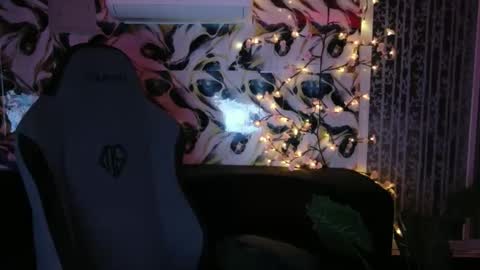 Snapshot of urasiandreamgirlxxx chatting on March 9, 2:48 am jess online show from March 9, 2:48 am