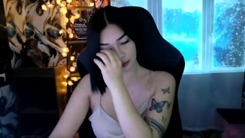 jess online show from June 20, 6:38 am
