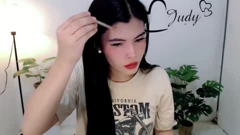 Snapshot of urasianpinayjudyxxx chatting on January 21, 1:11 pm urasianpinayjudyxxx online show from January 21, 1:11 pm