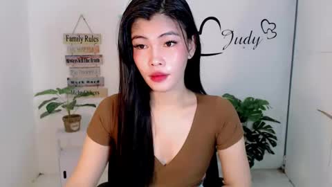 Snapshot of urasianpinayjudyxxx chatting on February 5, 3:23 am urasianpinayjudyxxx online show from February 5, 3:23 am