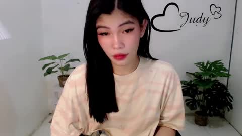 Snapshot of urasianpinayjudyxxx chatting on February 12, 10:04 pm urasianpinayjudyxxx online show from February 12, 10:04 pm