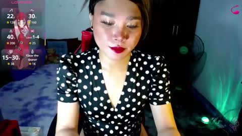 Snapshot of urasiansweet_cummer chatting on April 13, 5:13 am KENDRA online show from April 13, 5:13 am