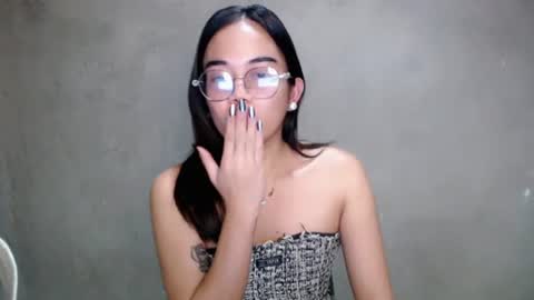 Snapshot of urbabydollx16 chatting on June 15, 6:21 pm urbabydollx16 online show from June 15, 6:21 pm