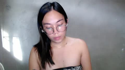 Snapshot of urbabydollx16 chatting on June 17, 8:39 am urbabydollx16 online show from June 17, 8:39 am